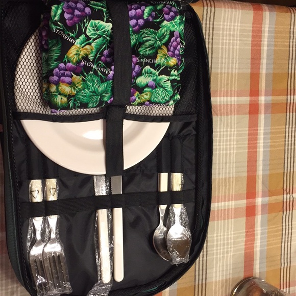 Stonehaven 2 person picnic backpack - Picture 2 of 6